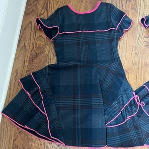 Lanoosh Plaid Girls Dress with electric pink trim Sz L